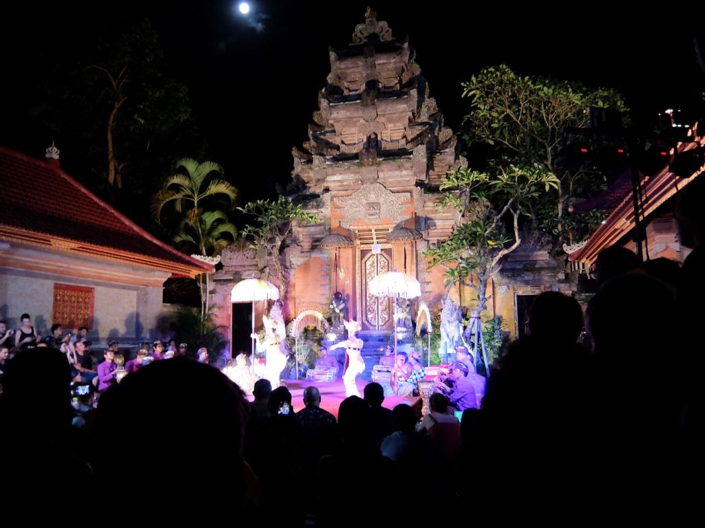 Balinese traditional dance in Royal Palace